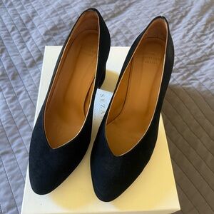 Sleek Black Women's Pumps Alice